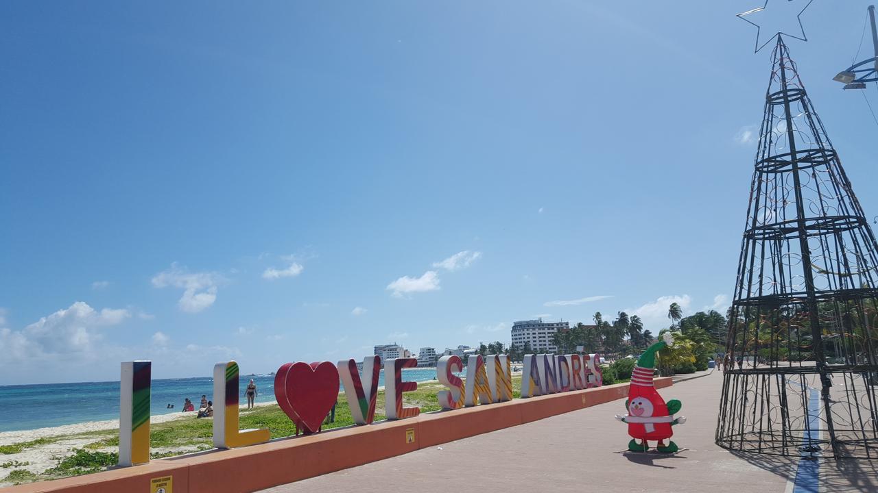 Islander'S Blue House 호텔 San Andrés 외부 사진